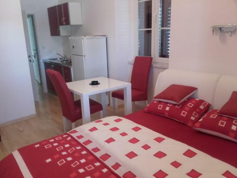 Apartment Riva Biograd Na Moru Eksteriør billede